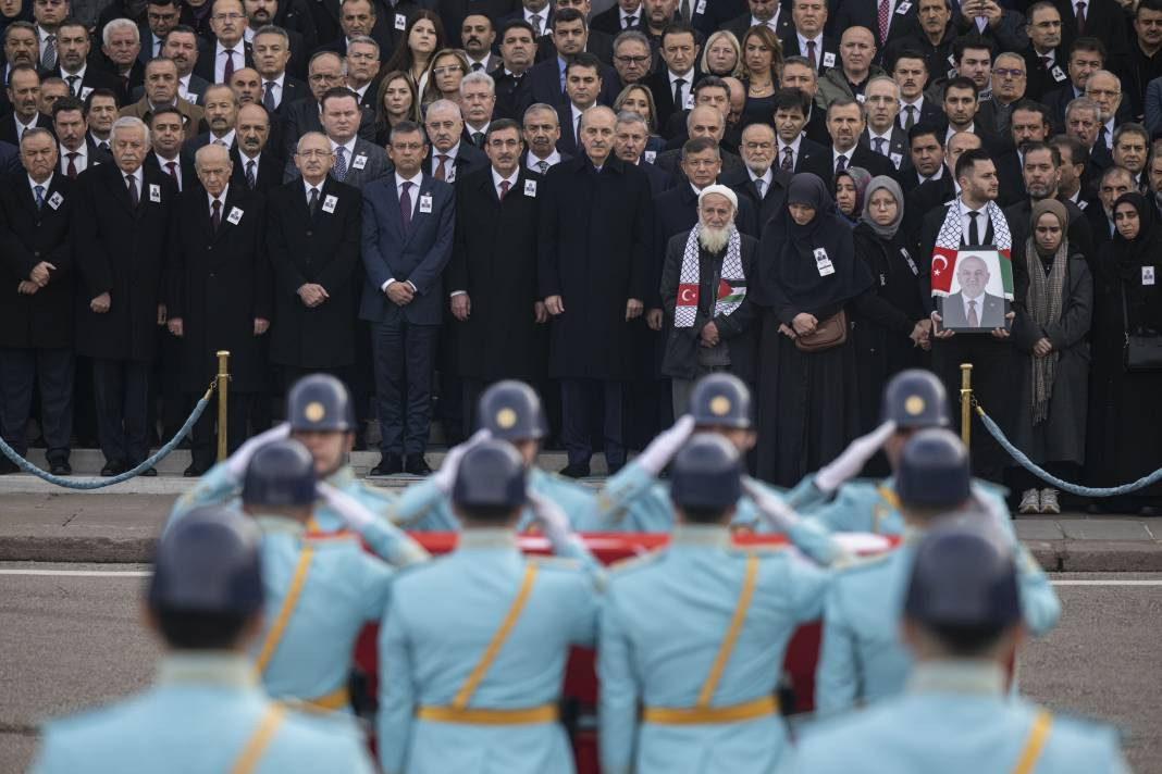 Hasan Bitmez için Meclis'te cenaze töreni. Babası Filistin atkısıyla uğurladı - Resim: 15